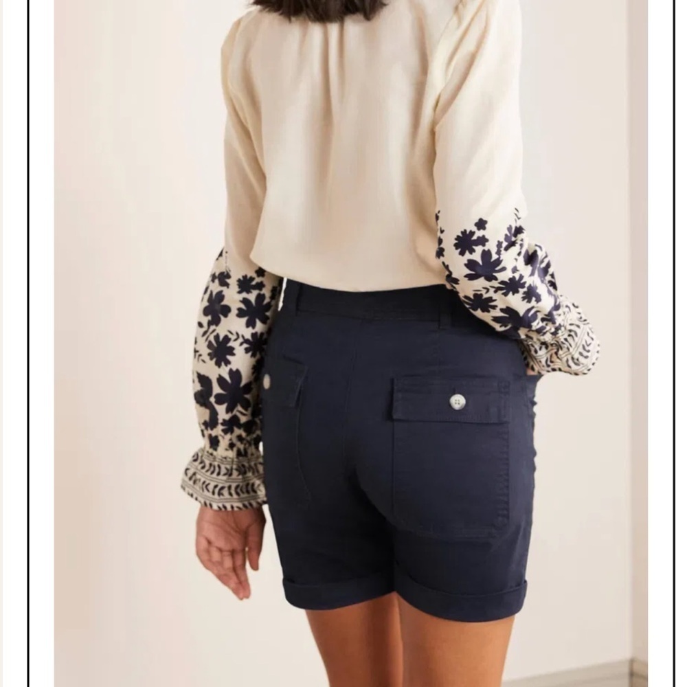 Boden Abingdon Chino Shorts - Picture 5 of 10